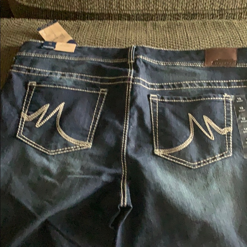 Maurices Straight Fit ELLIE Slim Boot Jean
